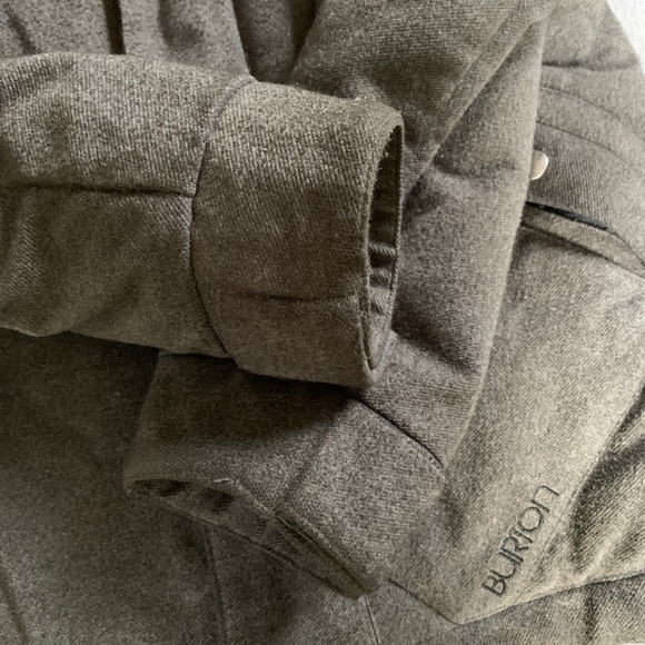 Burton Eden Quilted Snowboarding Jacket - Picture 15 of 16